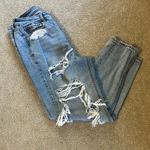 AE Jeans Size 6 short